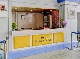 Townhouse Royal Palms Hotel - Lily Collection