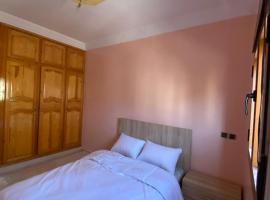 résidence gold fish شقق مفروشة，位于Aïn Sebaa的酒店