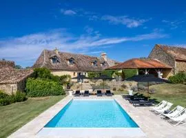 Large 16Th Century Farm Estate In Dordogne