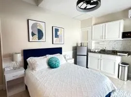 Spectacular Relaxing Blue Moon-EPIC,OIA,Fl Mall