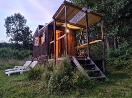 Tiny house au pied du Vercors, tiny house in Saint-André-en-Royans