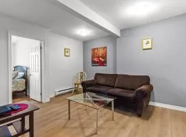 Bright 2BR Loft WiFi Parking
