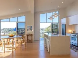 Oneroa Vines and Views- Stay Waiheke