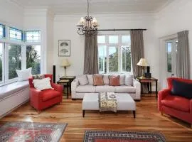 Crescent Villa - Stay Waiheke