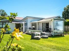 Bach 14 - Stay Waiheke