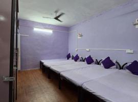 Livzo - Purple house, hostel em Ahmedabad