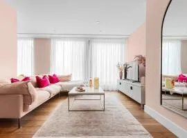 Lux City Centre,Riverside,Wifi,Netflix,2BD-ensuite,Bosch Coffee Machine