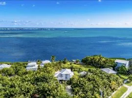 Ocean View with Pool, 4 bedroom Vila Near Key West