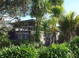 Tutiri in Oneroa - Stay Waiheke