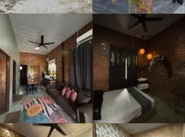 Nizana House Homestay