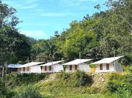 Hilir Hening Glamping, tented camp a Batu Caves