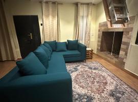 The T Cottage: Othaya şehrinde bir dağ evi