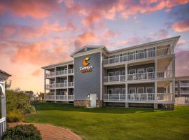 Comfort Suites Chincoteague Island Bayfront Resort、シンコティーグのホテル
