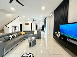 4BR Cozy Villa for 16 Pax Quiet Area & Spacious