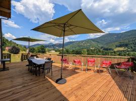 Gîte La Clé des Champs 3 étoiles Bussang Vue panoramique Terrasse Vosges – hotel w mieście Bussang