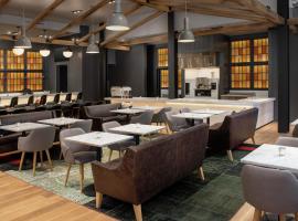 Canopy By Hilton Ithaca Downtown, kh&aacute;ch sạn gần Cortland County -Chase Field - CTX, Ithaca