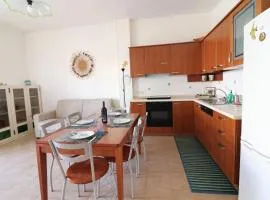 Casa Rossella Spacious apartment with terrace, near the sea