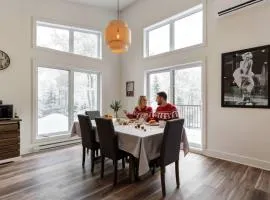 Chalet Aube with Spa, Ski Montcalm