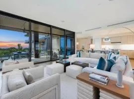 Premier Honolulu Residence with Park Views