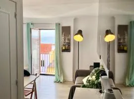 Tejo River View Classic Flat in Lisbons Historic Heart