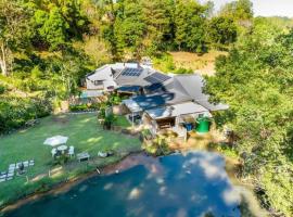 One on Old Main - Unit 2, hotel in Hillcrest