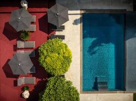 goldfinger + suites, Hotel in Lana