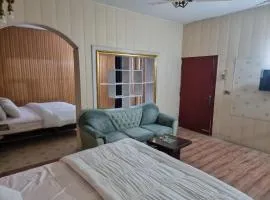 Fiora inn guest house jail road lahore