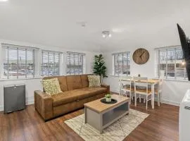Light And Bright Apartment In The Middle Of Andover