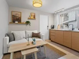 Modern and historic apartment 250m from Bryggen