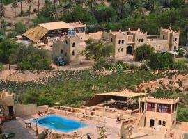 Auberge jawahir aguerd, hotel en Aguerd