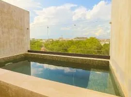 Penthouse with private Pool, Balcony & padel