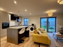 Woodland View House، فندق في Norton Canon