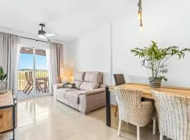 Ático Condesa con terraza y piscina cerca Playa La Llana