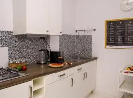 Maya's Flats & Resorts 19 & 20 - Ogarna