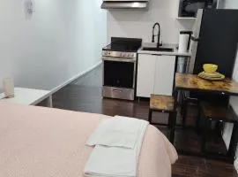 Cute and Cozy Studio with Private Parking