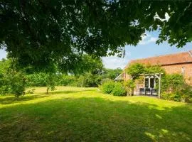 5 Bed in Guestwick oc-2199