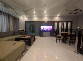 Lake City Villa, Hotel in Lahore