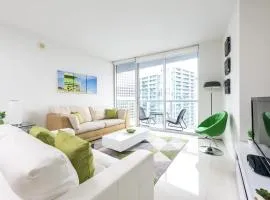 Waterfront Spacious Luxury 1 Bedroom IconBrickell