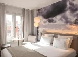 Le Grand Balcon Hotel