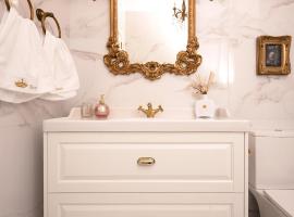 Sea View Luxury Boutique Penthouse St Pauls Bay、セント・ポールズ・ベイのホテル