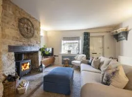Charming Cotswold Cottage in Central Winchcombe