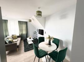 Elegant Retreat 6 Mins Drive from Ferry With Free Parking, hotel i Dover