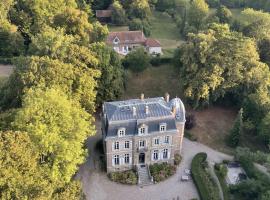 Domaine des Monts de la Baie, Hotel in Mareuil-Caubert