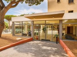 Les Jardins Du Cèdre، فندق في بورت-فوندر