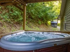 Rustic Retreat — Easy Access, Peaceful Setting, Close to Everything