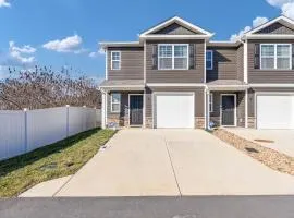 Stylish 3BR Getaway across Bristol Speedway