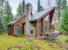 19 Mi to Slopes at Crystal Mtn Getaway with Hot Tub, hotel v destinaci Greenwater