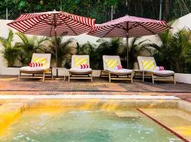 Ombligo connection house