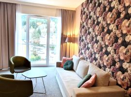 Vinyl & View Apartament 327 - Aparthotel Panorama - Czarna Góra, hotel em Sienna