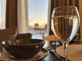 Tindgaard apartment, hotel a Ørsvåg